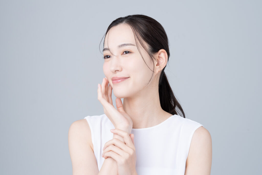 美肌の若い女性