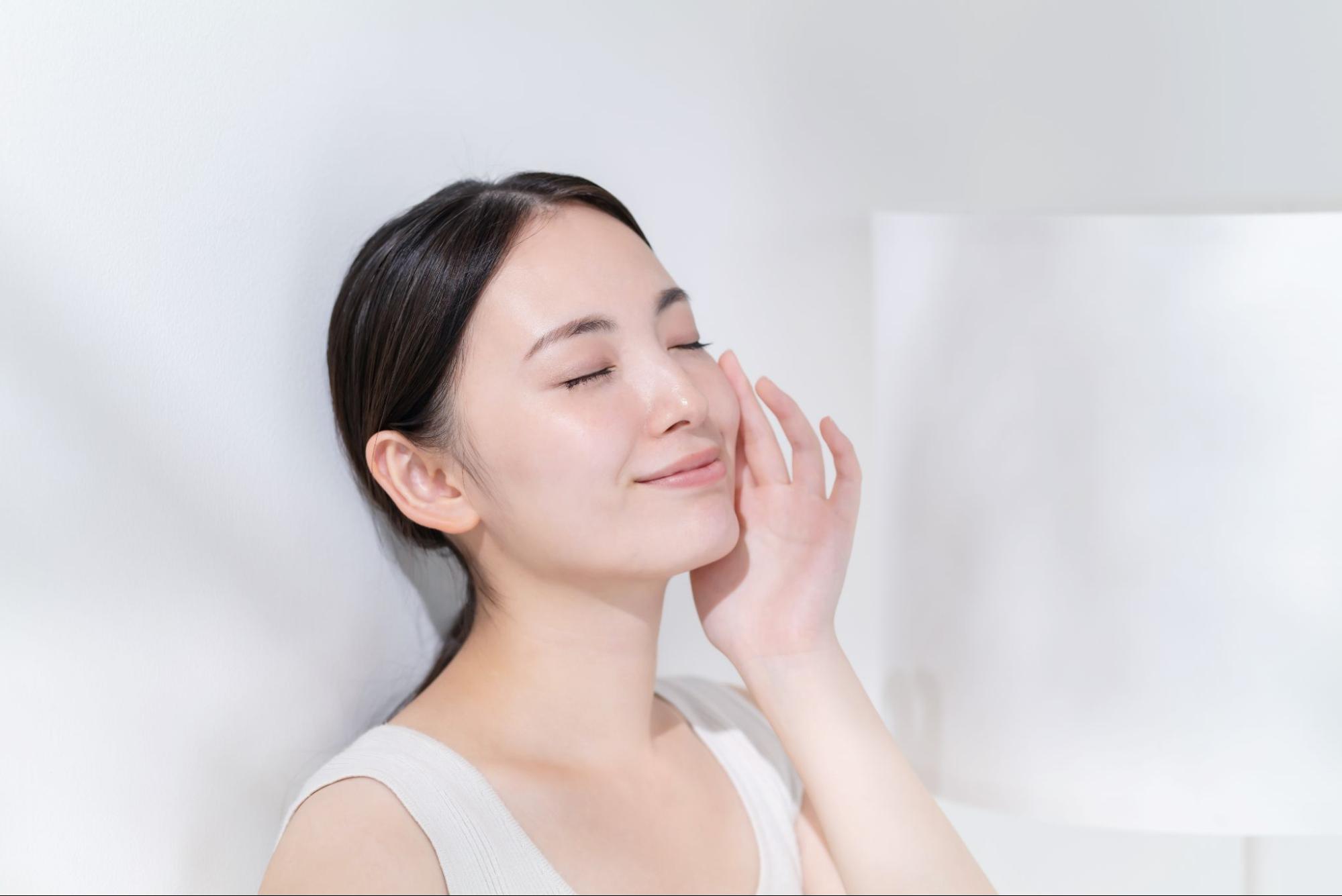 美肌の若い女性