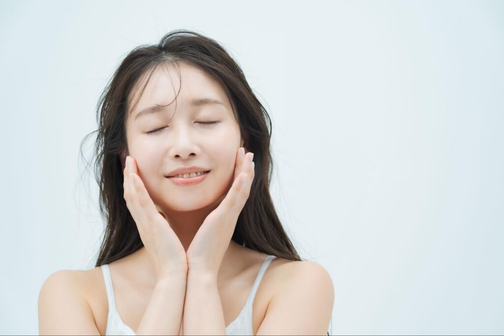 美肌の若い女性