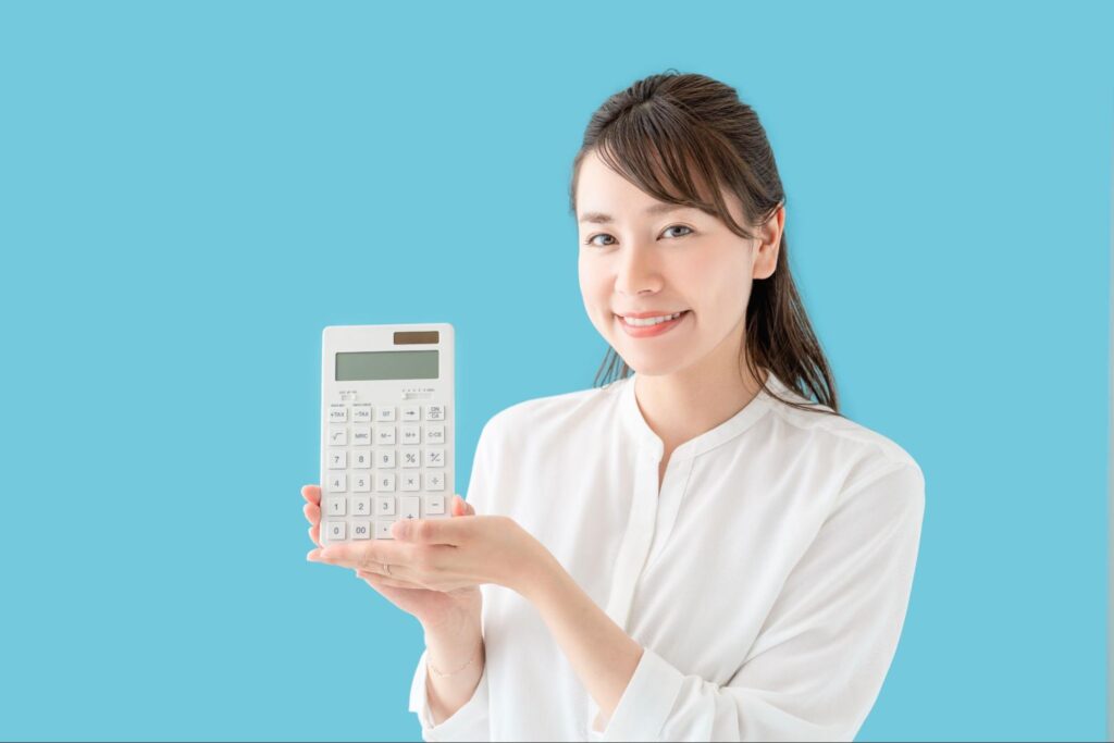 計算機を持った女性