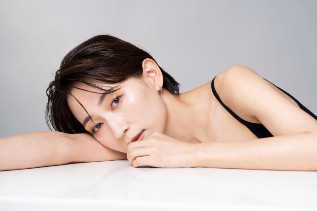 女性